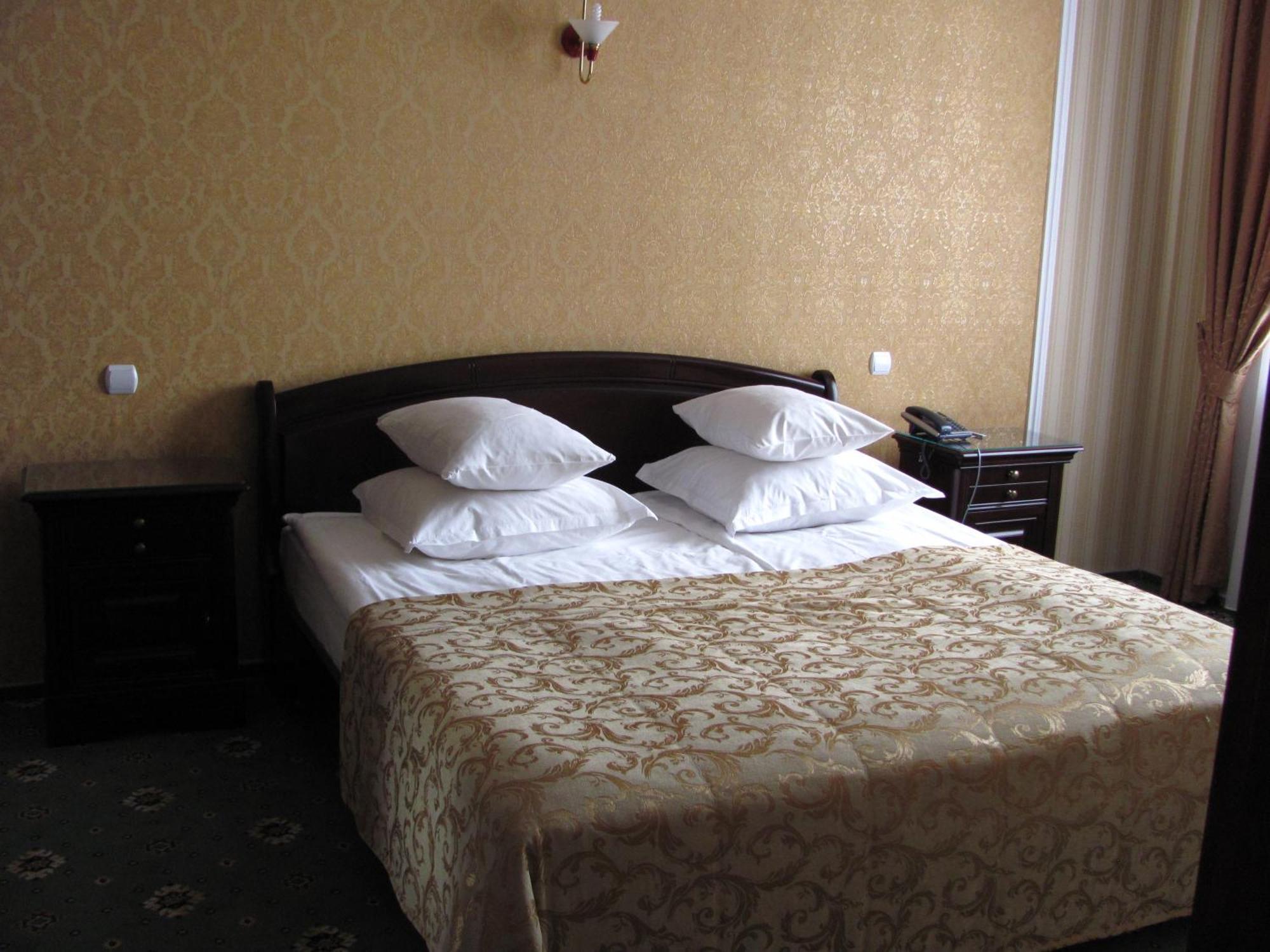 Hotel Mars Malekhuv Esterno foto
